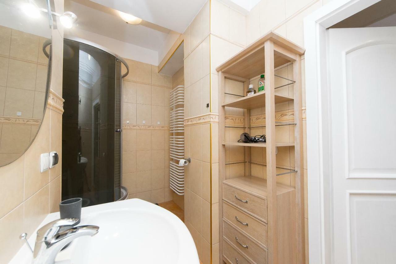 קרקוב Spacious Apartment In Old Town P4You Pl מראה חיצוני תמונה